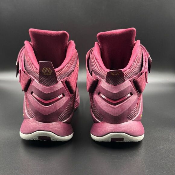 Nike LeBron Soldier 9 Premium - Picture 4 of 9